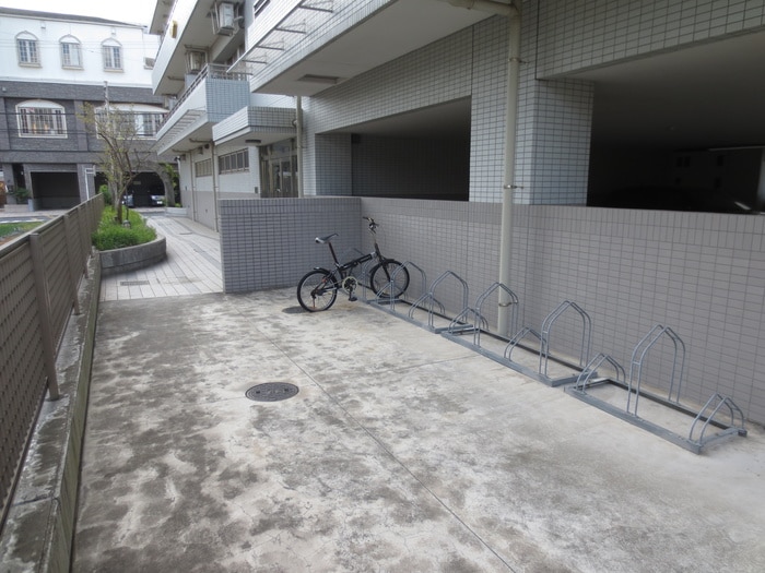 駐輪場 キッズビーンズ