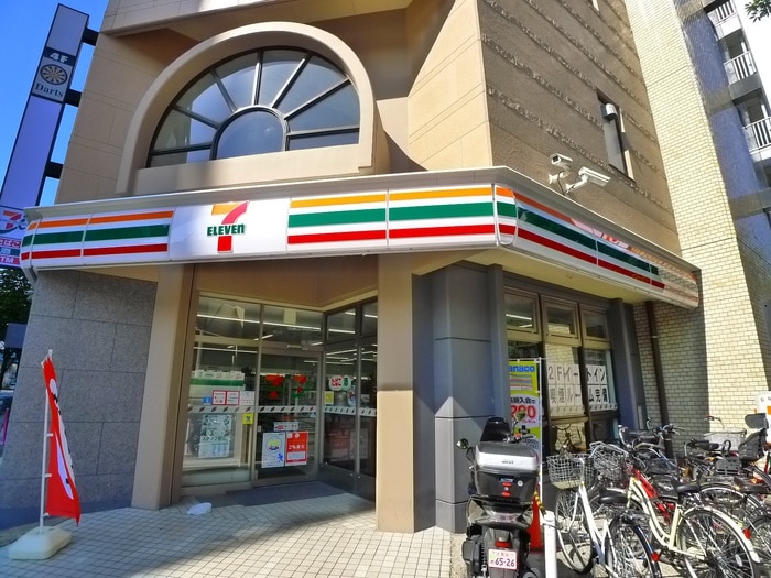セブンイレブン(コンビニ)まで150m エイトジャパンシーダー