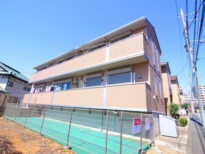 メゾンイーストC