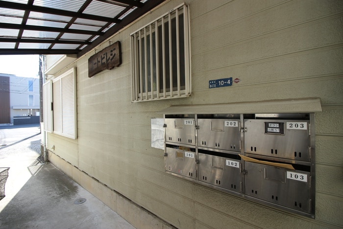 エントランス部分 コ－トビレジ