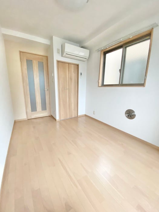 居室 ロイヤルシティニュ－神谷Ⅱ