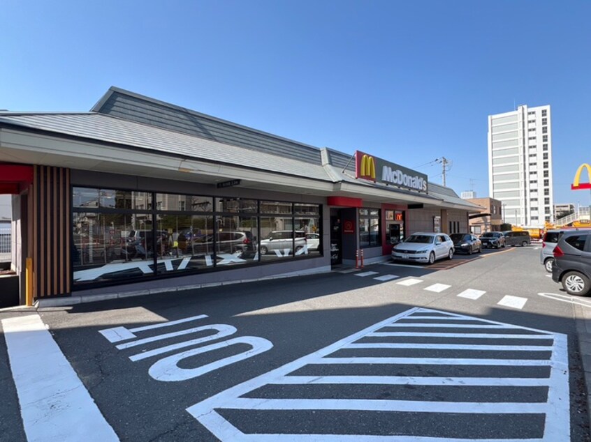 マクドナルド環七豊玉店(ディスカウントショップ)まで500m アイルグランデ中野ノース(304)