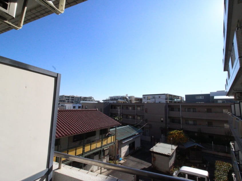 室内からの展望 ハイツ草苑