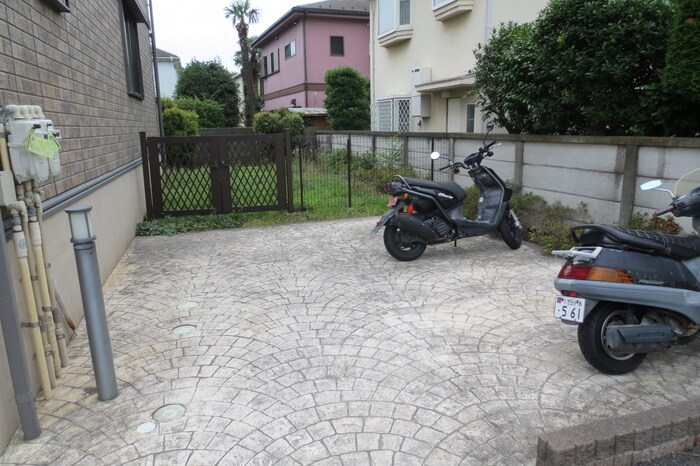 バイク置き場 ＧＲＡＮＤＥ