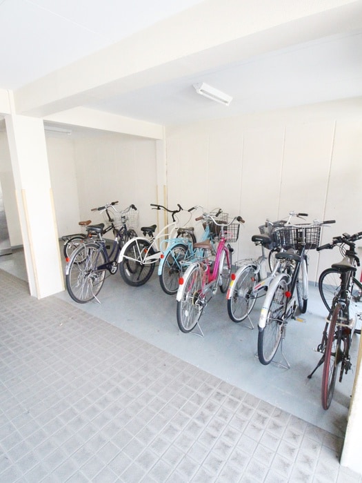 駐輪場 パ－クプラザ与野本町