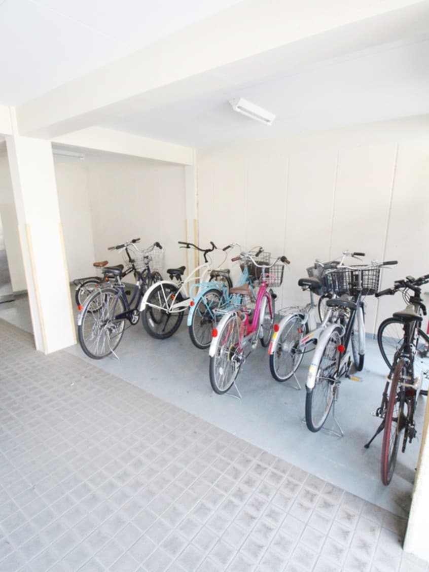 駐輪場 パ－クプラザ与野本町