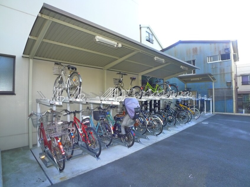 駐輪場 CASAS　GARDEN