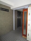 エントランス部分 エンデバ－若井