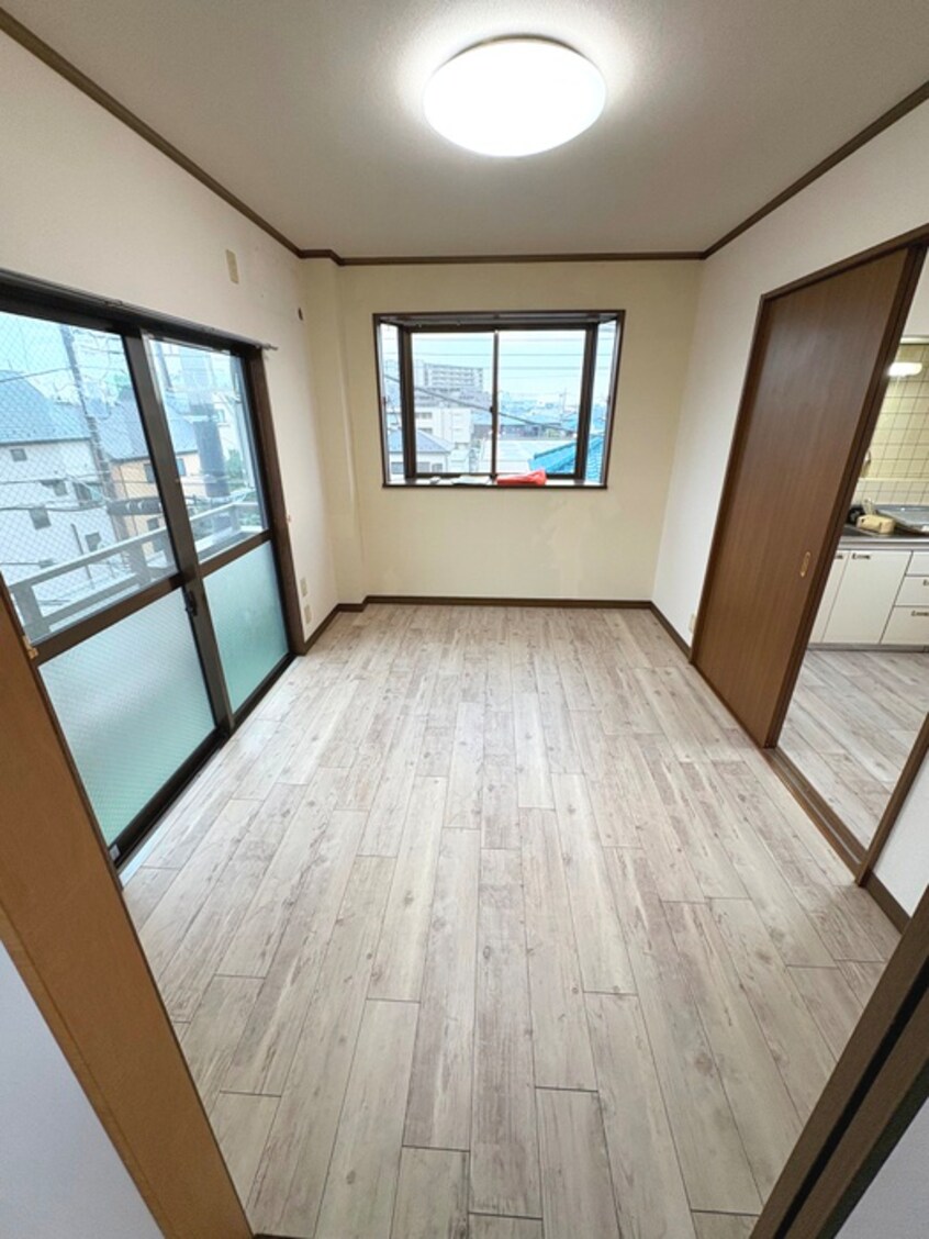 居室 フラット萩