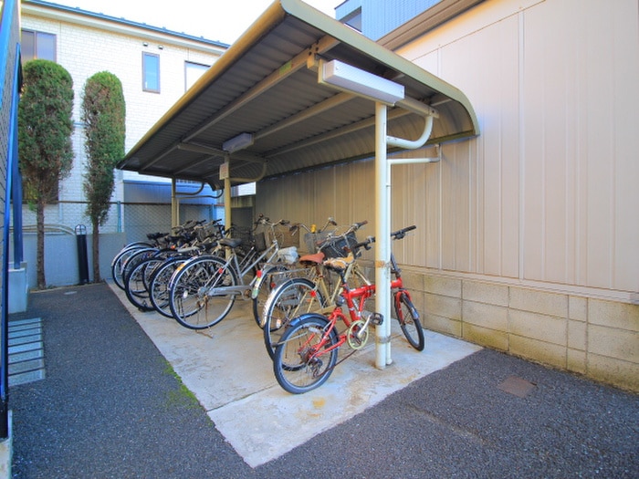 駐輪場 グランシャリオ