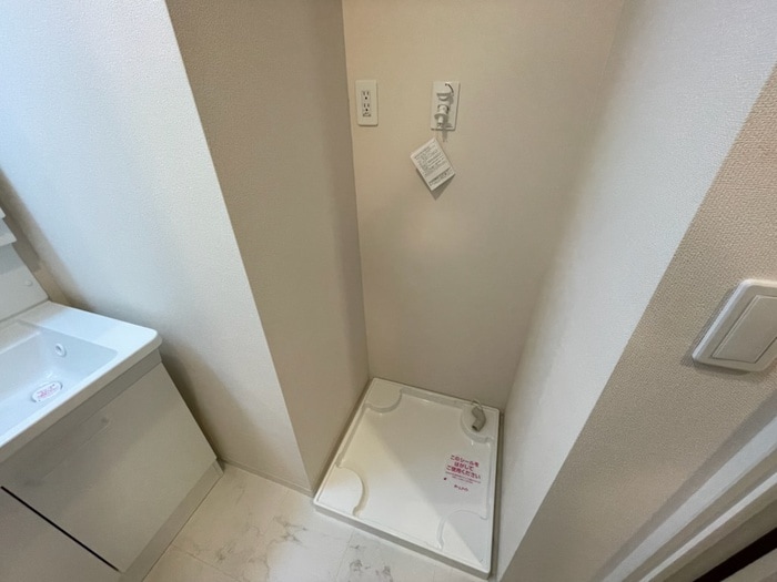 洗濯機置場 マノワールⅢ