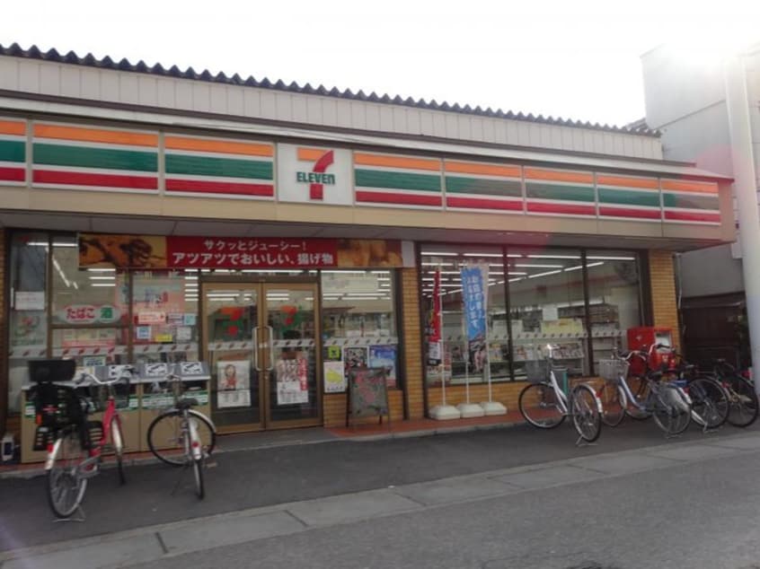 セブンイレブン(コンビニ)まで190m マノワールⅢ