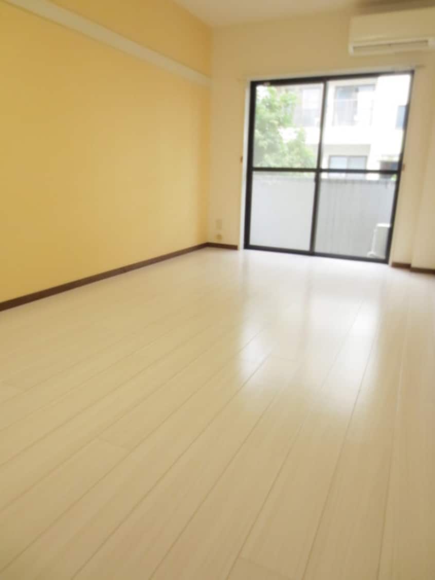 居室 Ａディナスティ