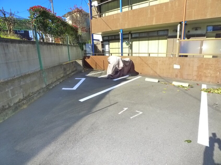 バイク置き場 第三稲荷台ハイツ