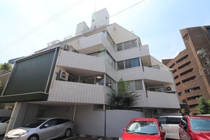 ハイツ六番町（401）