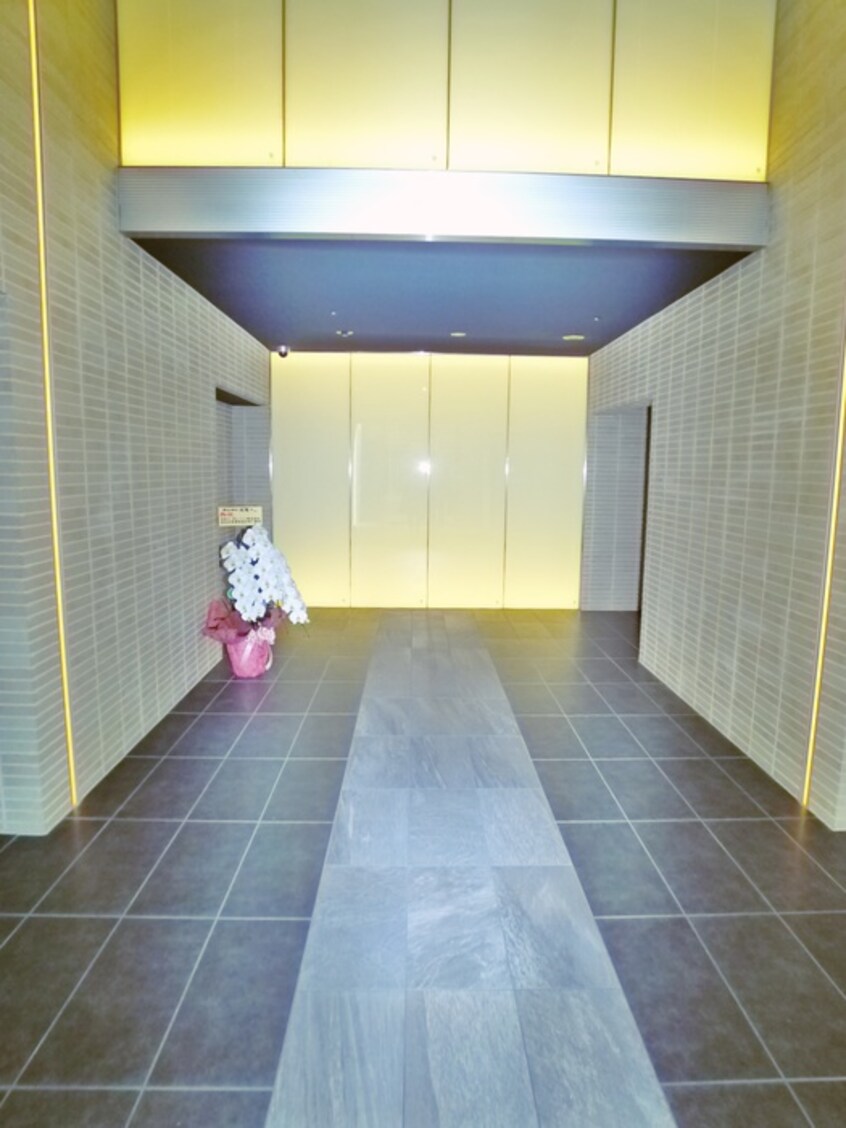エントランス部分 グランレーヴ東尾久