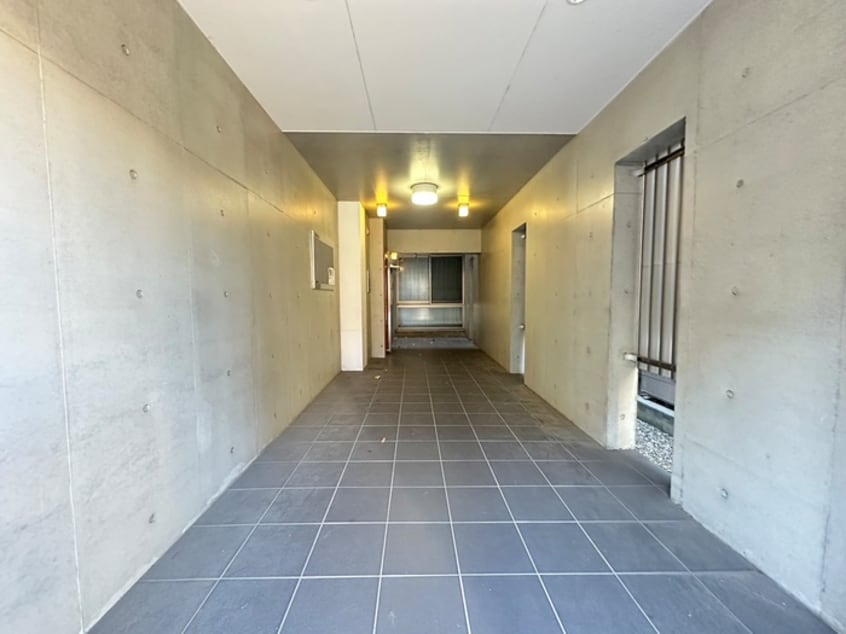 エントランス部分 レガリア新丸子