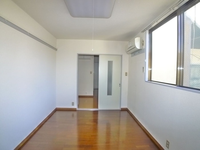 居室 ユミナハイツ