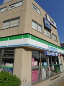 ファミリーマート大森ベルポート前店(コンビニ)まで355m ディームス品川南大井