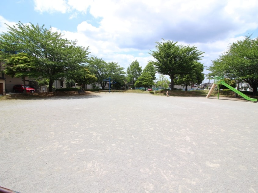ひよどり公園(公園)まで650m エクセル青葉