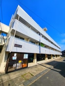 神明マンションの外観