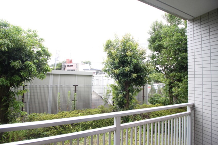 室内からの展望 まちのもり本町田