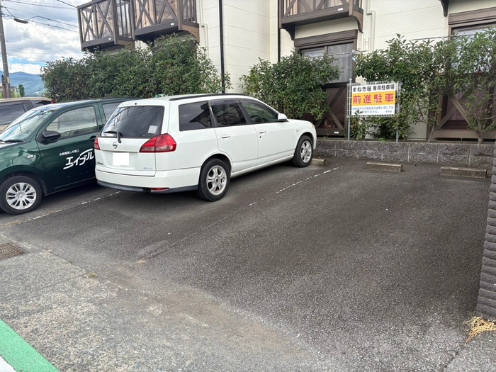 駐車場 ベルシオン丸久Ｂ