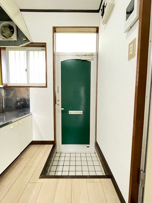 玄関 ハイツコラ－ド