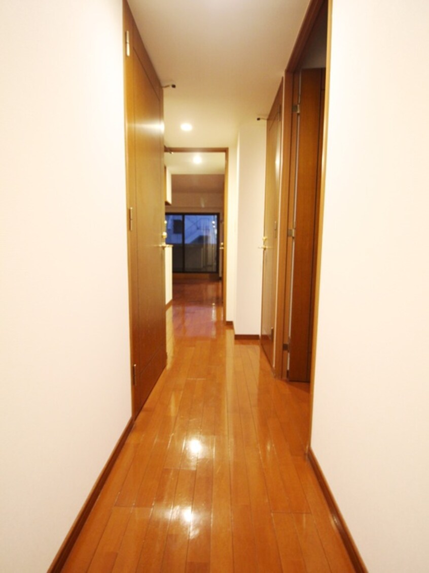 廊下 ｸﾚｽﾄﾌｫﾙﾑ横浜関内（５０９）