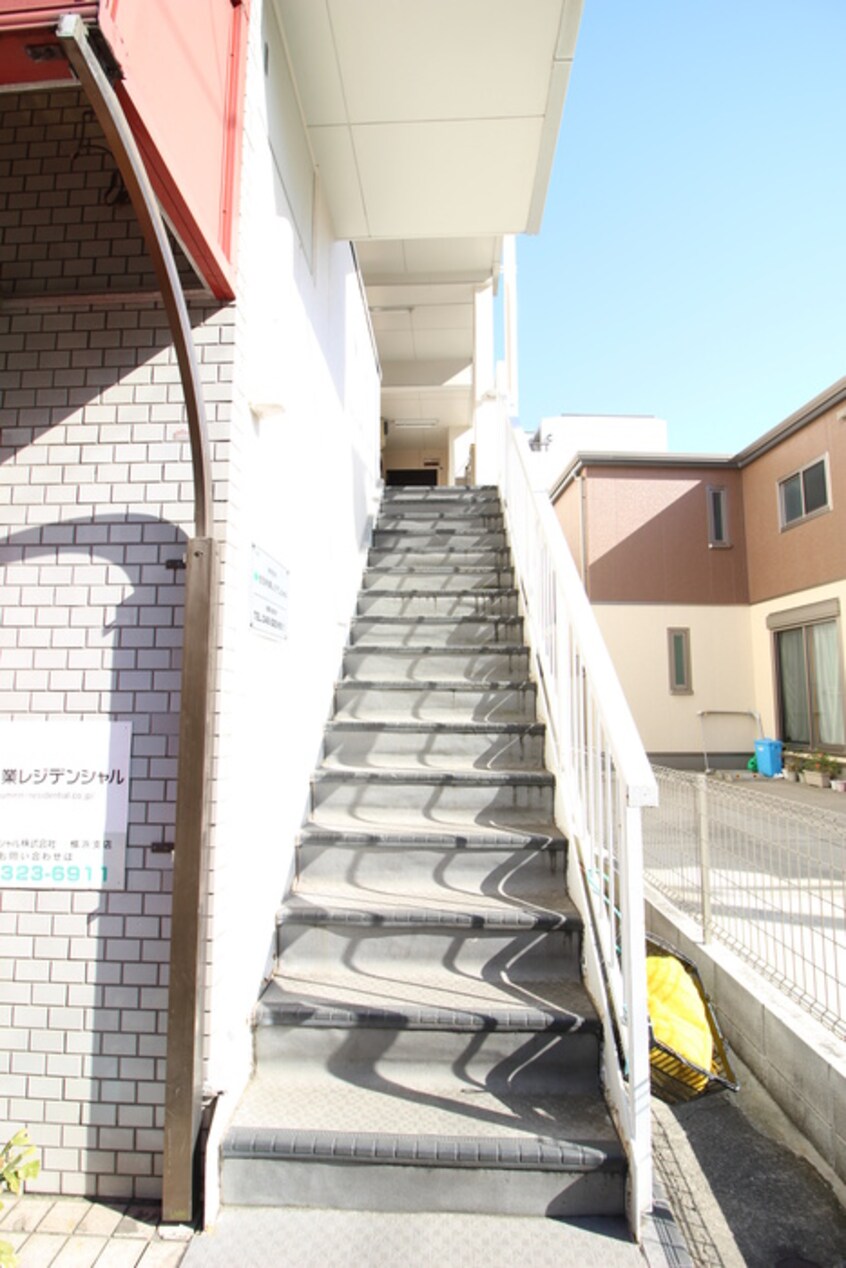 エントランス部分 ＥＳＴＡＴＥ　Ｙ