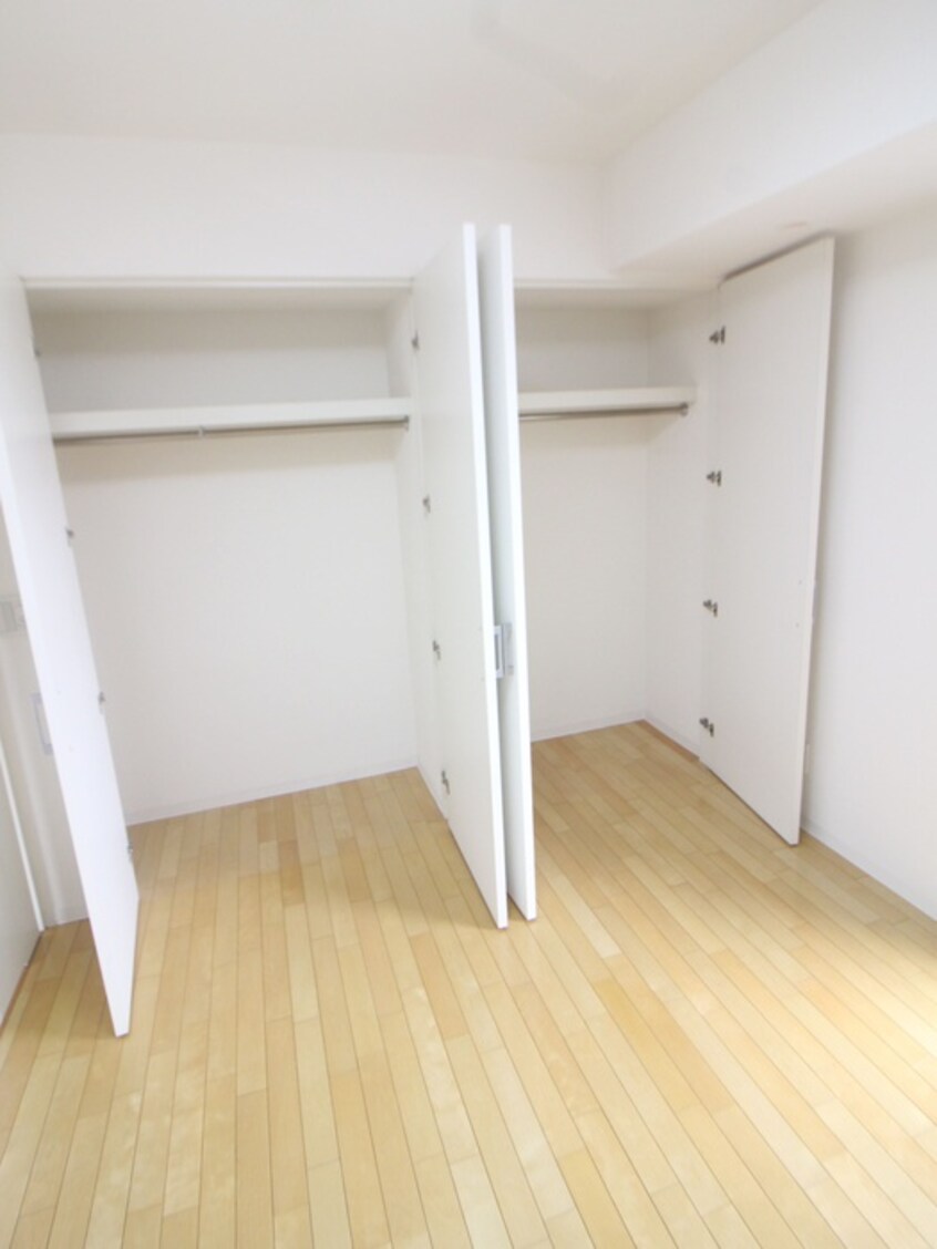 収納 コンフォリア中野