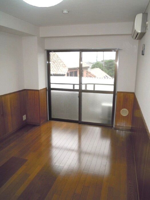 内観写真 エム・センチュリ―