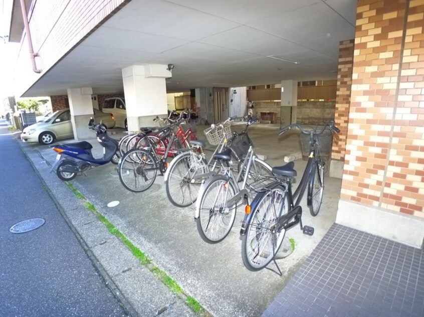 駐輪場 エム・センチュリ―