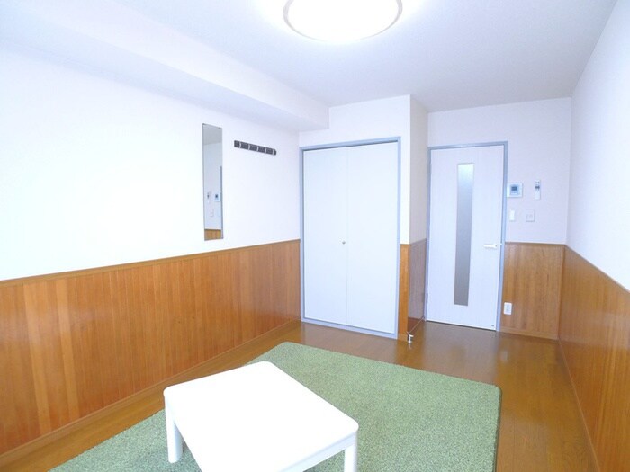 居室 エム・センチュリ―