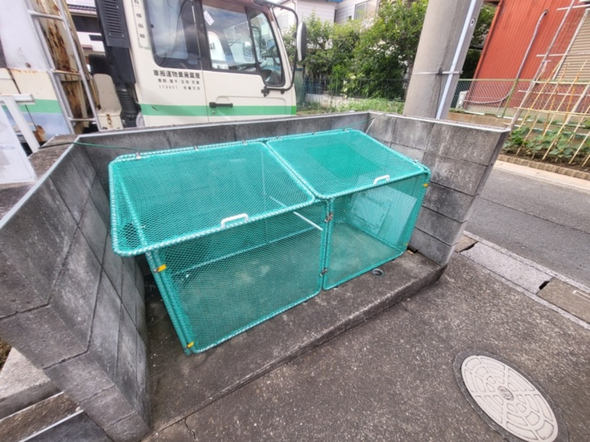 建物設備 C‘EST　LA　VIE　A