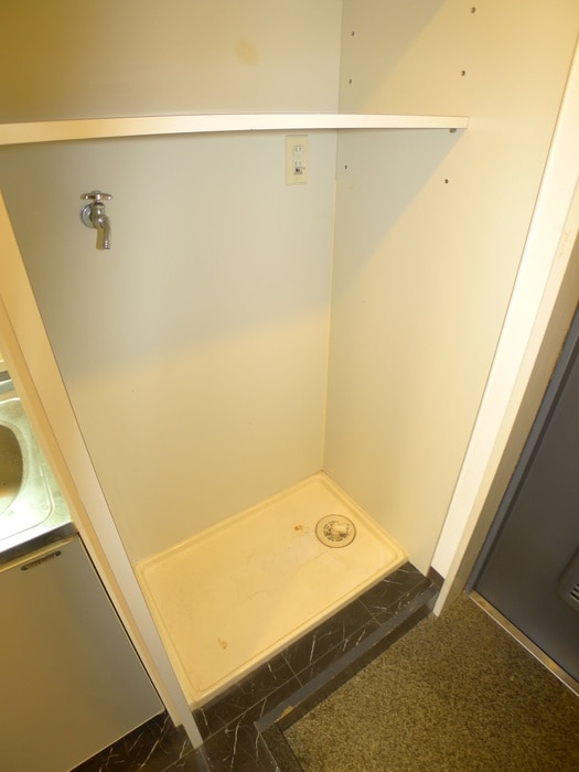 洗濯機置場 ﾓﾝｼｬﾄｰ松戸２