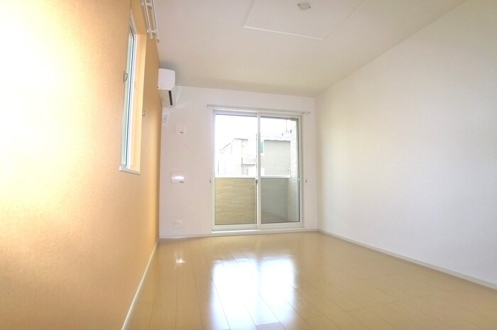 居室 サンシャイン　スリー