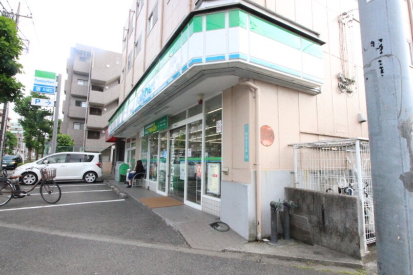ファミリーマート 永山連光寺店(コンビニ)まで450m メゾンドPOST