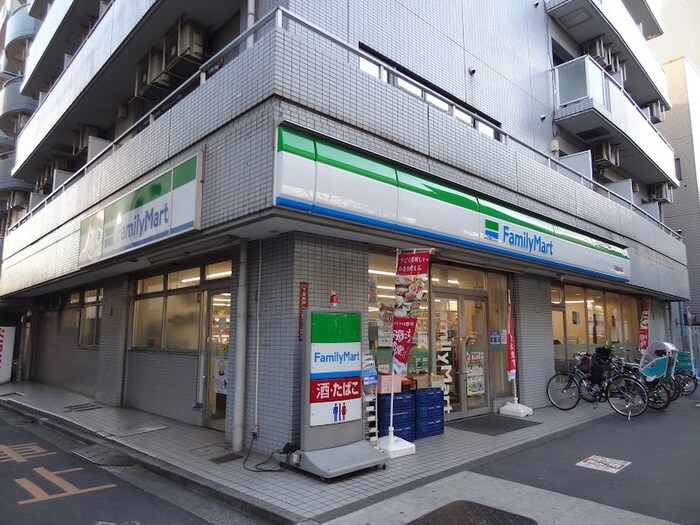 ファミリーマート下高井戸店(コンビニ)まで332m アヴェニール