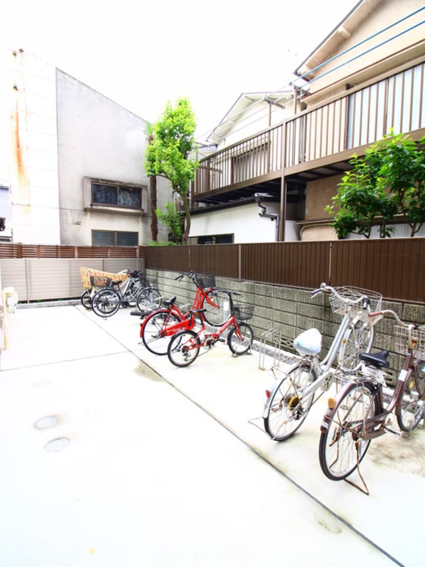 駐輪場 レセンテ三和