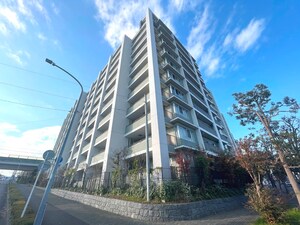 ｸﾞﾚｰｼｱｼﾃｨ横濱いずみ中央（110）