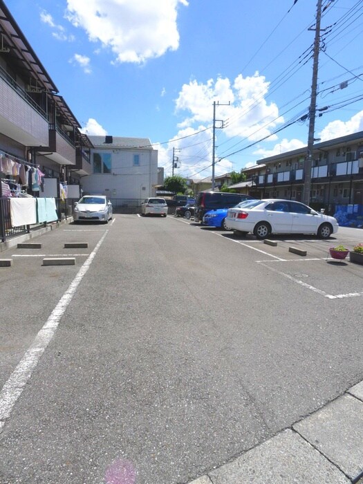 駐車場 メゾン原中