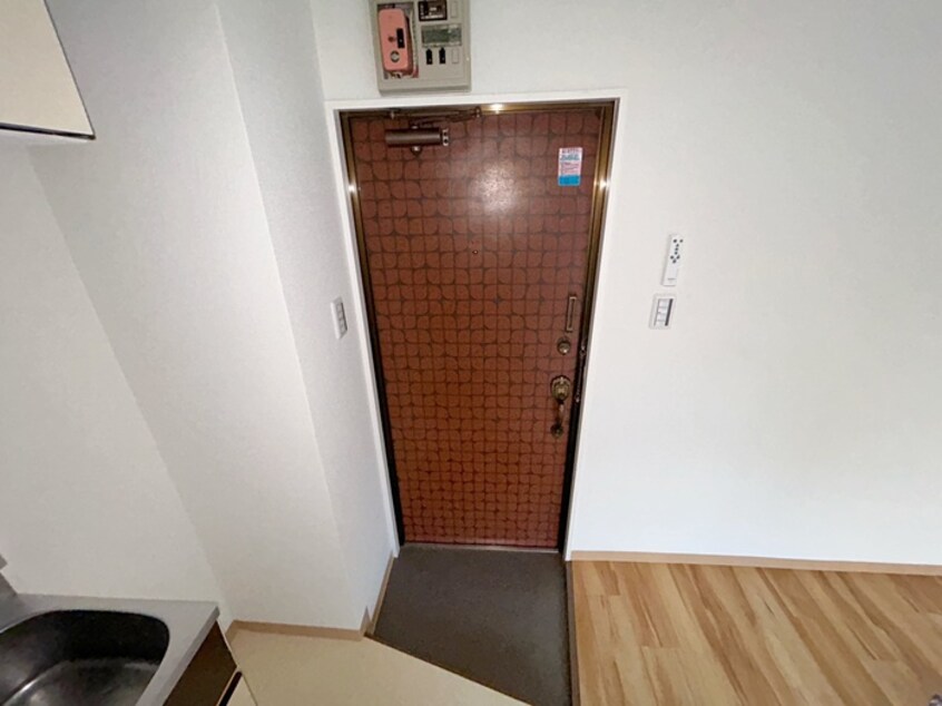 玄関 カスティル　松葉