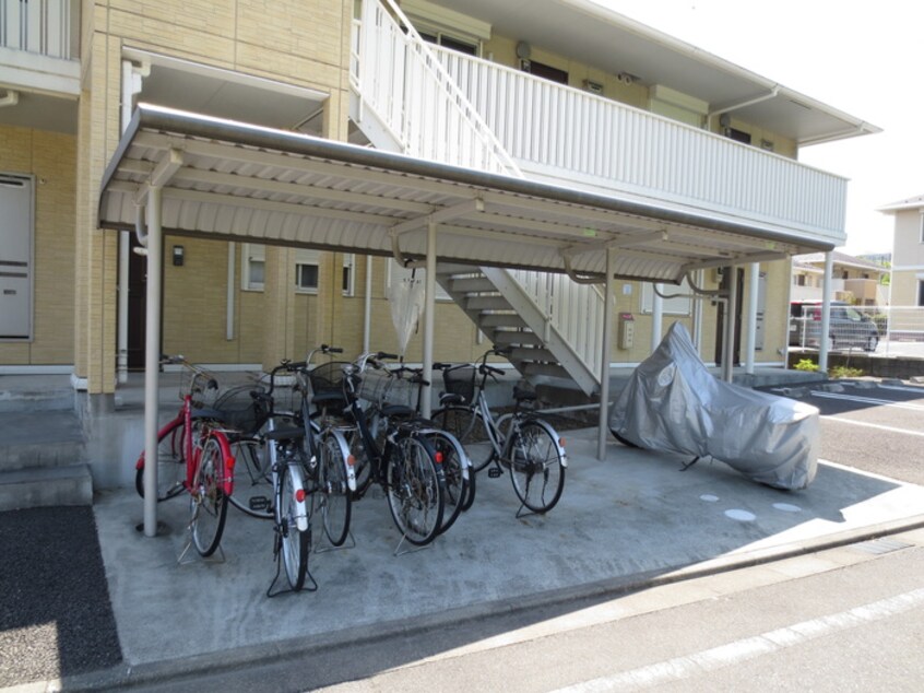 駐輪場 クレール四季彩の丘七番館