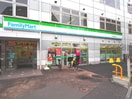 ファミリーマート 西武東長崎駅前店(コンビニ)まで103m 豊島ハイツ（606）