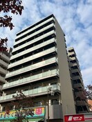 プレール・ドゥーク川口並木の外観