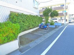 バイク置き場
