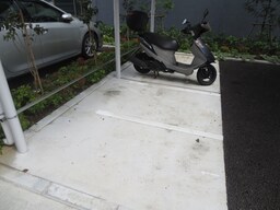 バイク置き場
