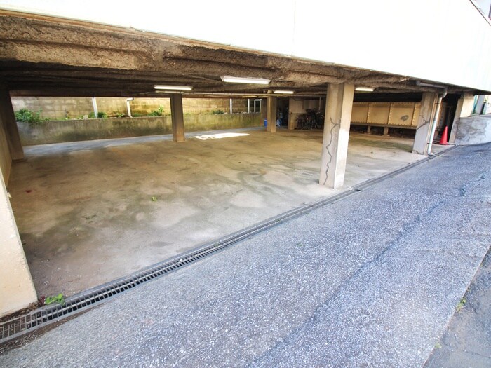 駐車場 バンブース