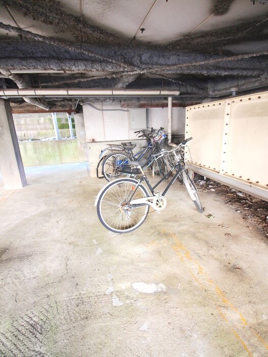 駐輪場 バンブース